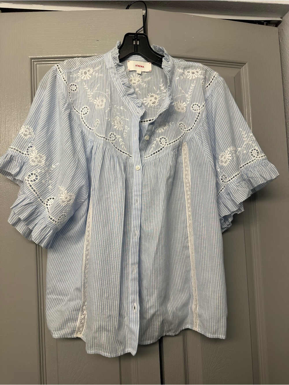 Xirena Mae Shirt in Blue White Stripe